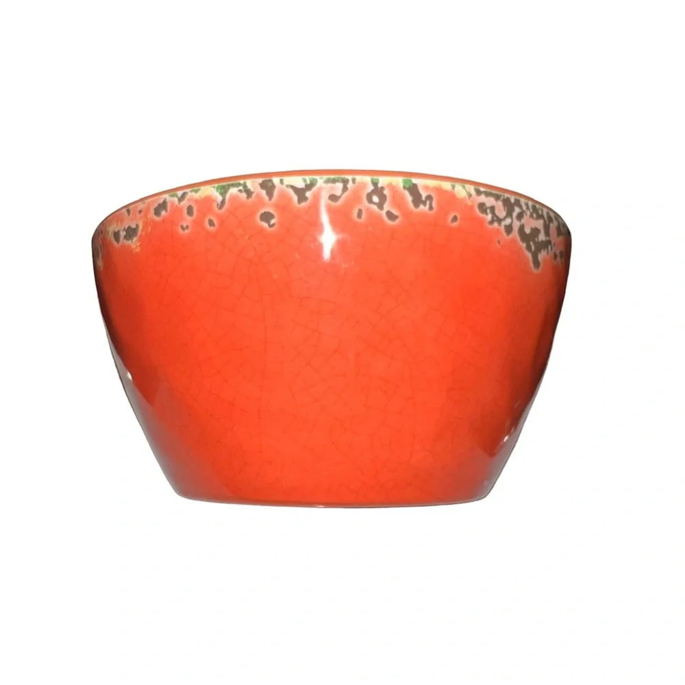 Three small Tommy Bahama melamine plastic salad bowls‎